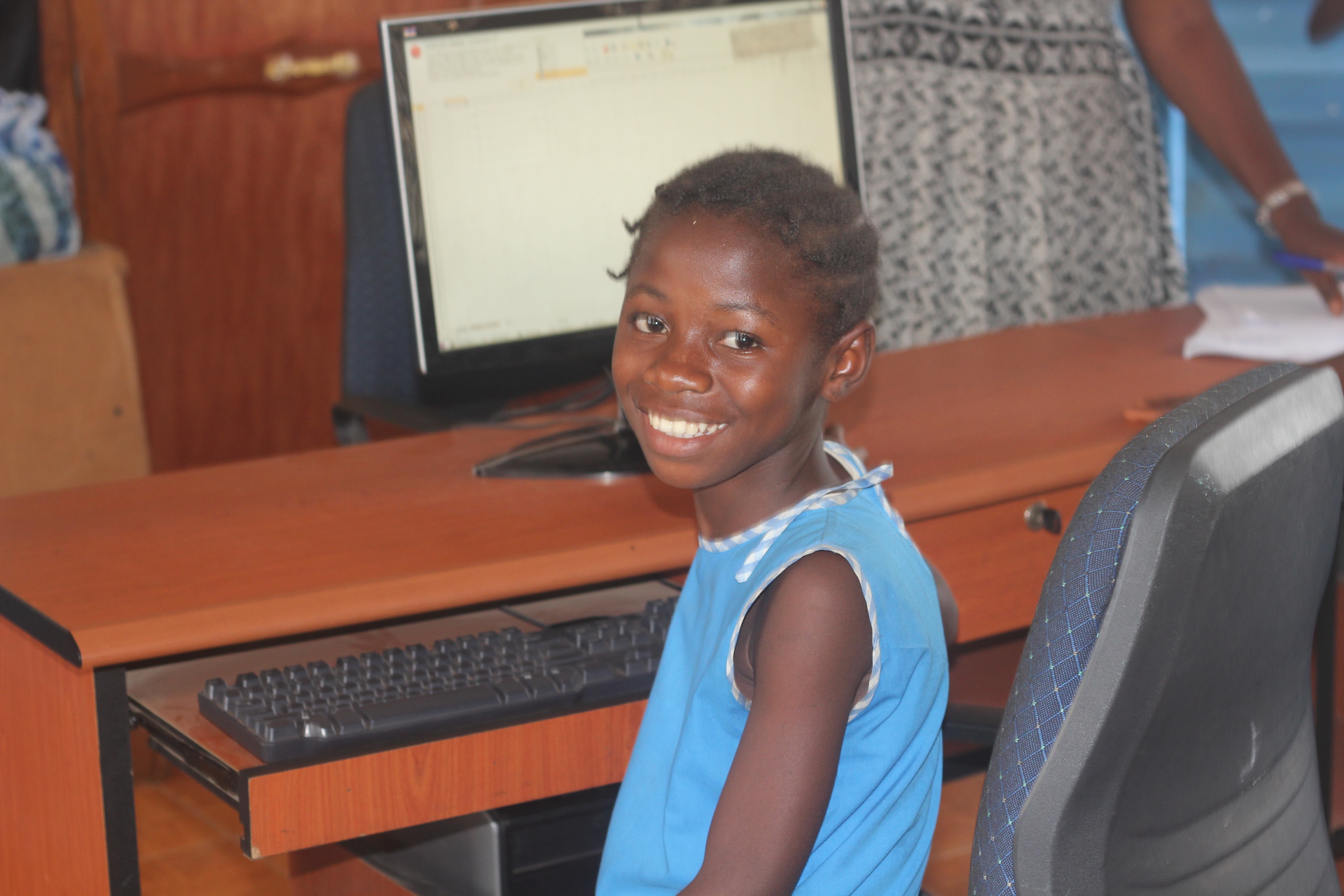 Kid in computer class 