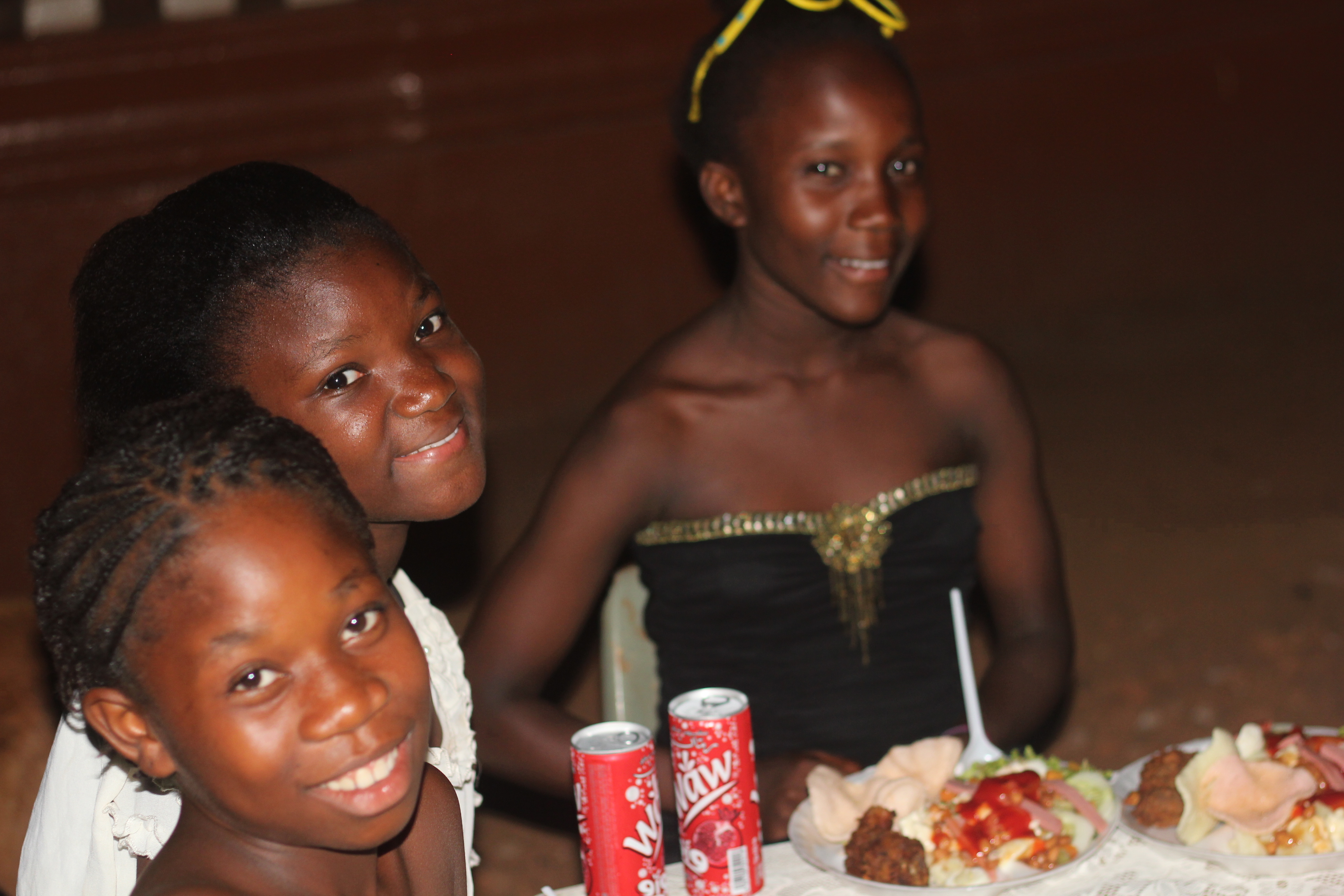 Children eating nutritious meal 