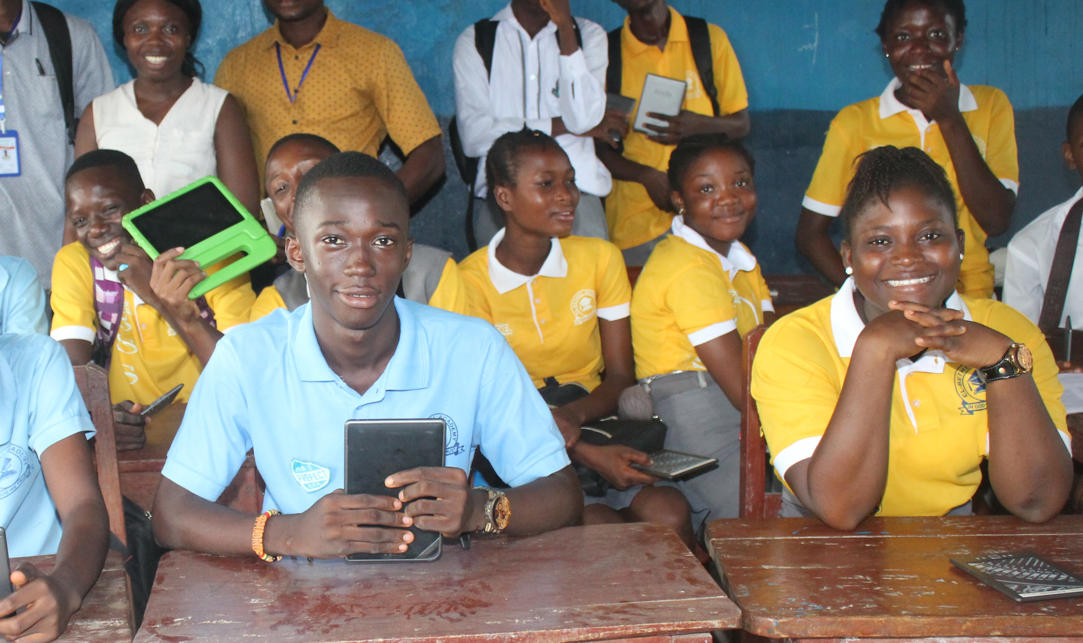 El-Bethel kids with kindles 