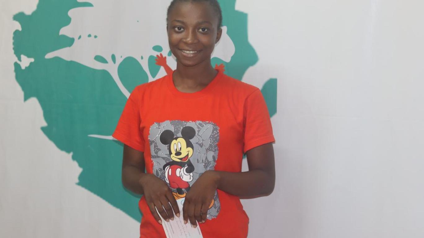 Elizabeth with tuition for Nursing School