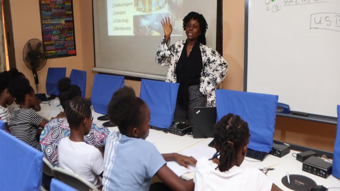 Rosaline Presenting on Drug Abuse at Girls' Mentoring Session