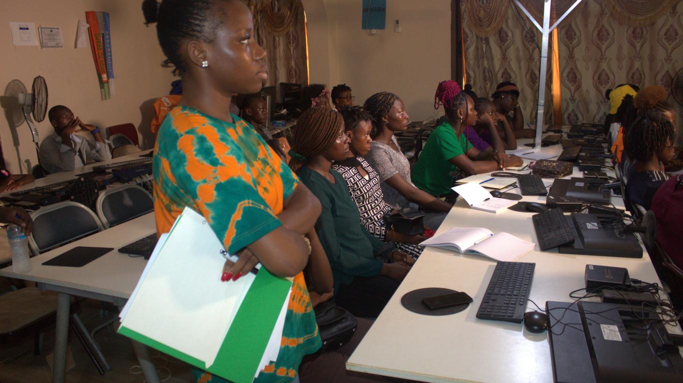 Mentees Listen to Susan Talk about Financial Literacy