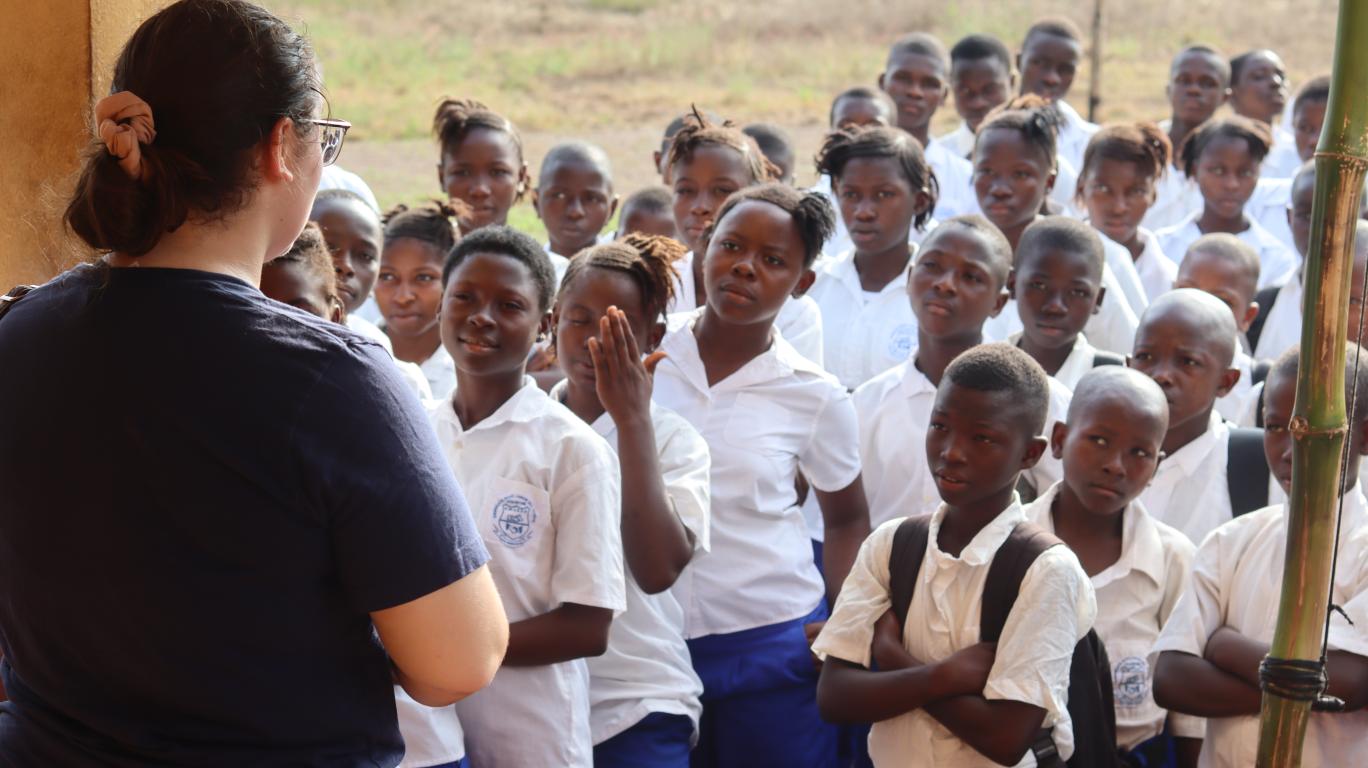 Olivia talking to students at the Kamawornie Secondary School