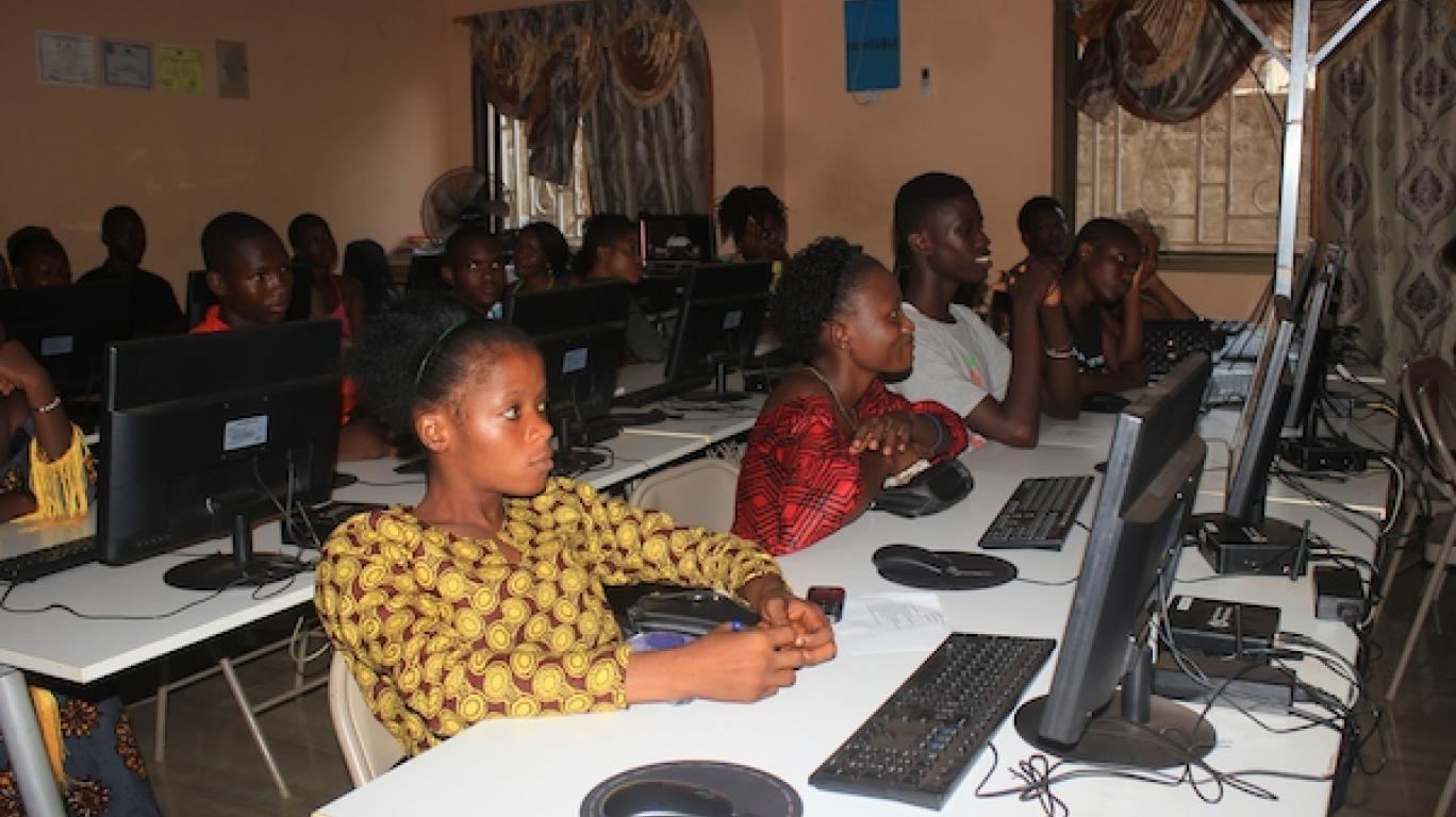 Computer training session at the Develop Africa Sierra Leone computer lab