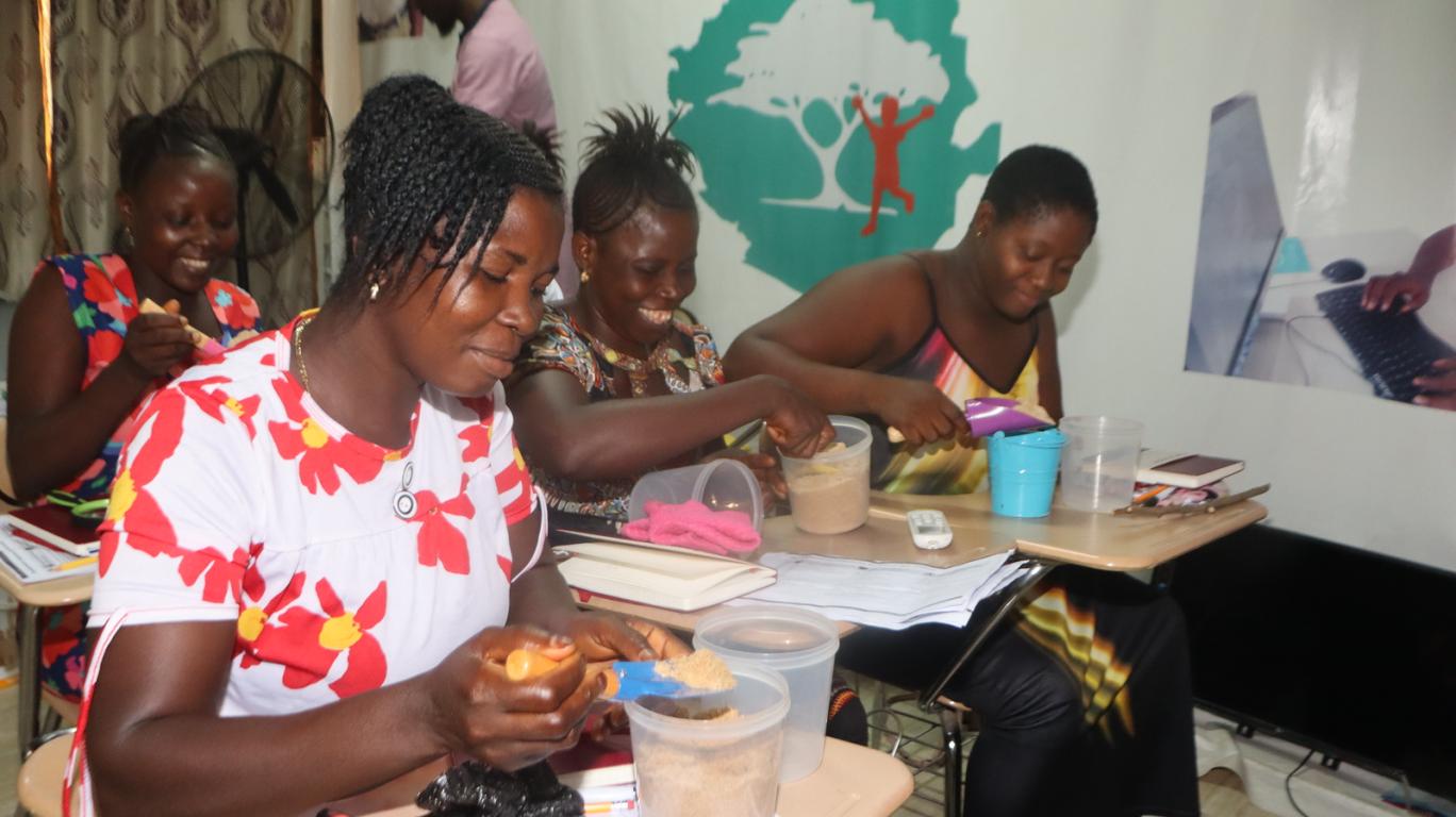 early childhood - kamawornie teacher training develop Africa 